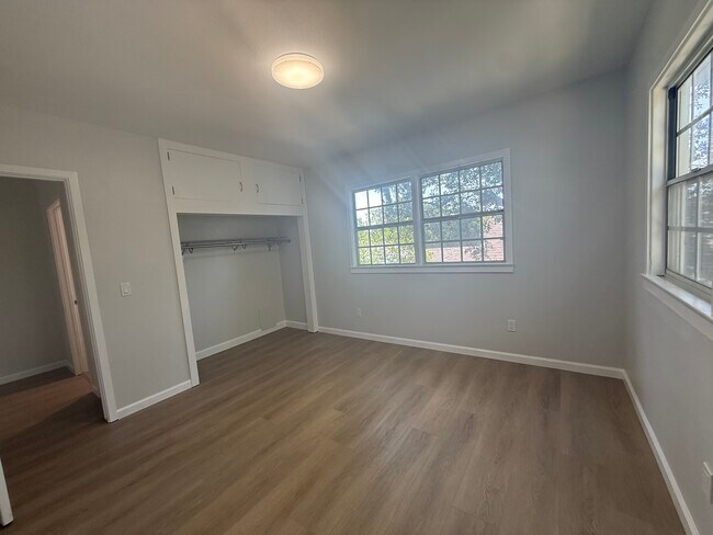 Foto del edificio - 10260 Marcus Ave