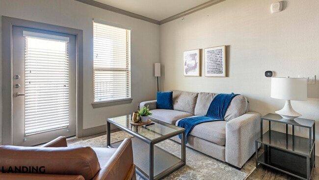 Building Photo - 12500 Shadowglen Trce