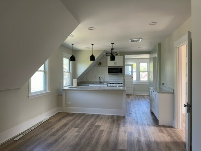 Foto del edificio - 7719 Wilcox St