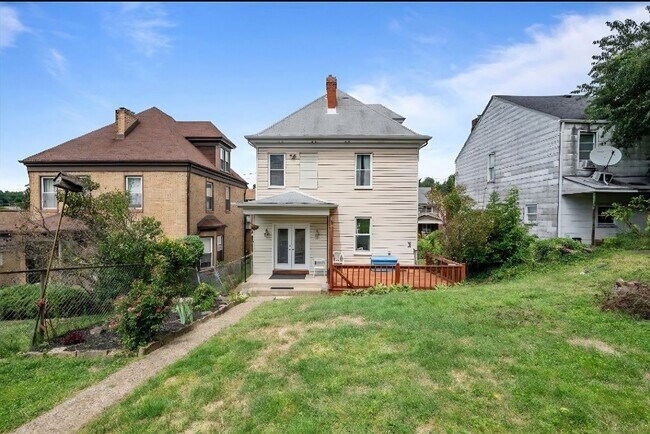 Building Photo - 59 Maytide St