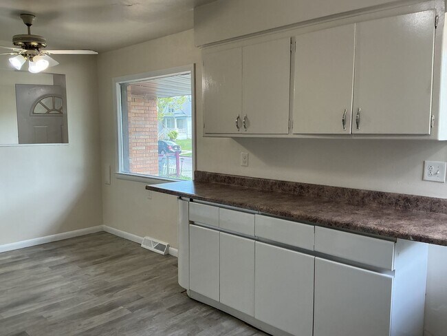 Foto del edificio - 2 Bedroom ranch style Single Family Home