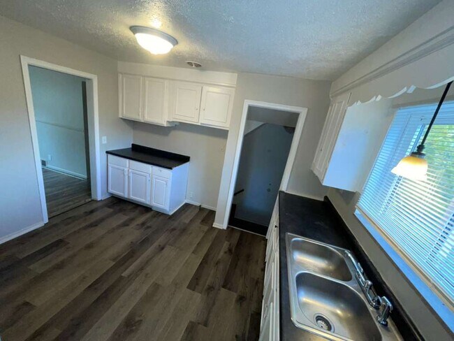 Foto del edificio - 9083 Grandville Ave