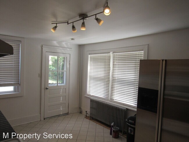 Building Photo - 3 br, 1.5 bath House - 210 West 4th Avenue