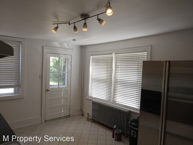 Foto del edificio - 3 br, 1.5 bath House - 210 West 4th Avenue