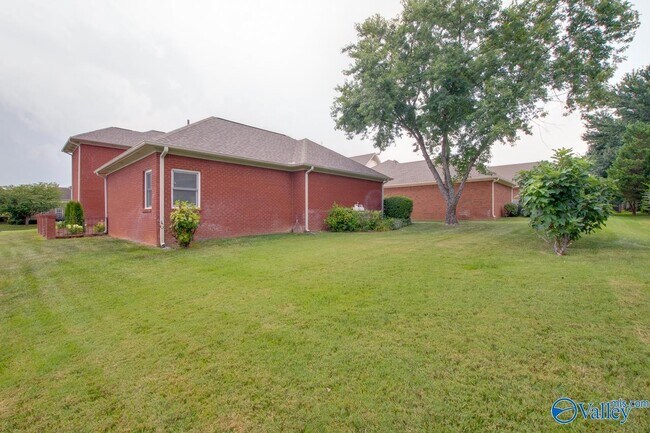 Foto del edificio - 3017 Brunswick Cir SE