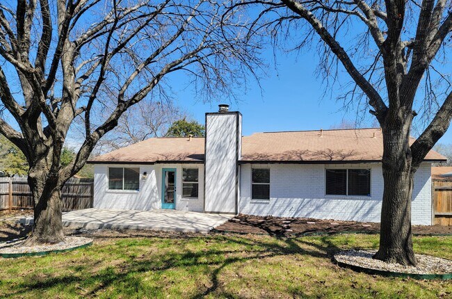 Building Photo - 4639 Golden Meadow