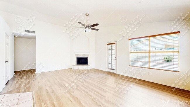 Foto del edificio - 4 br, 2 bath House - 8964 W Kathleen Rd