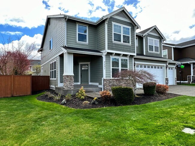 Foto del edificio - 7731 McKinley Loop NE