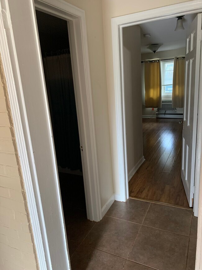 Building Photo - 12 Rodman Rd