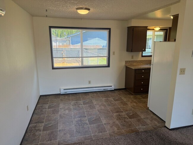 Foto del edificio - Two Bedroom Duplex in Aumsville