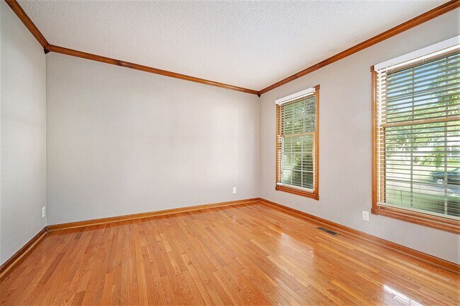 Foto del edificio - 4 Bed Home Premium Fixtures
