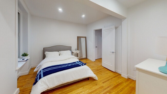 Building Photo - 5881 Monkland