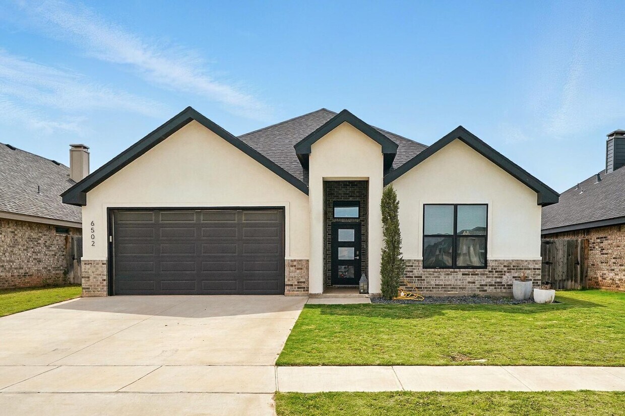 Primary Photo - 6502 Stadium Dr