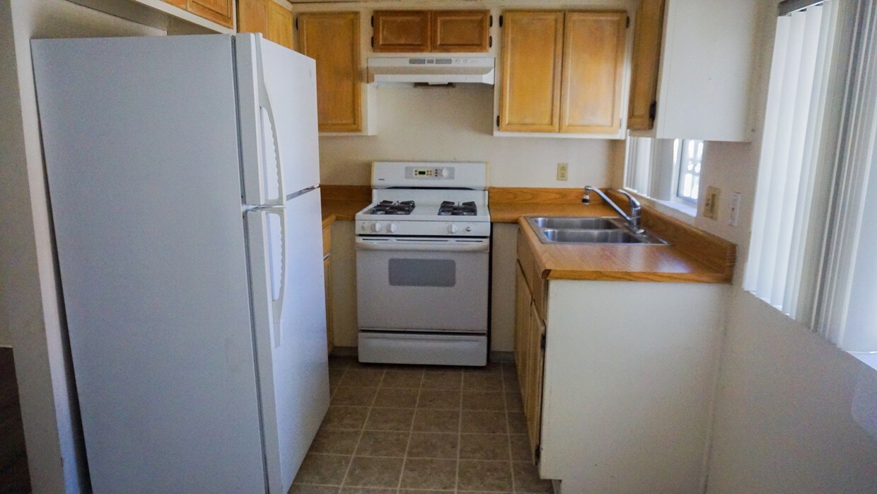 821 Gramercy Dr, Los Angeles, CA 90005 Condo for Rent in Los Angeles