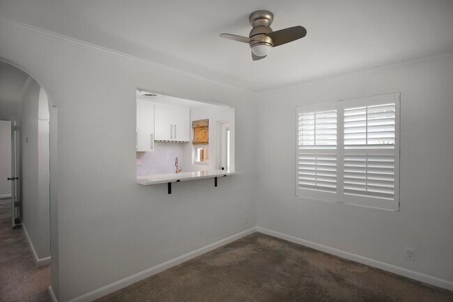 Foto del edificio - 1 Bedroom 1 Bathroom Apartment  No Pets