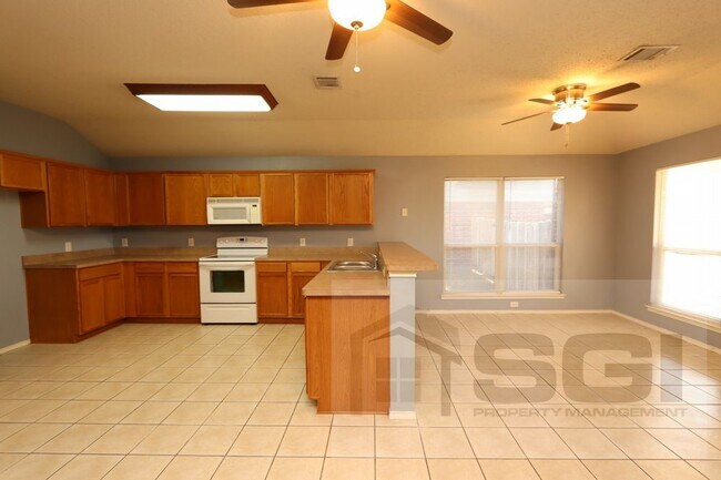 Foto del edificio - Charming 3 bed 2 bath Westridge Community