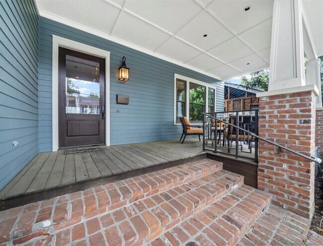 Foto del edificio - 711 E 19th St