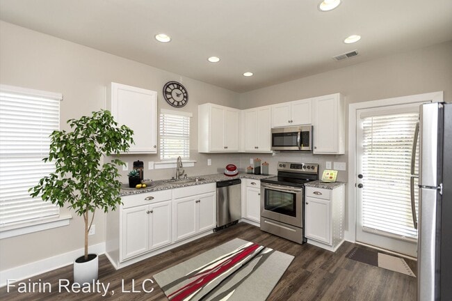 Building Photo - 3 br, 2 bath House - 1303 Shades Terrace
