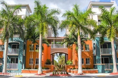 Building Photo - 2 br, 2 bath  - 6650 SW 57th Ave Apt 304 304
