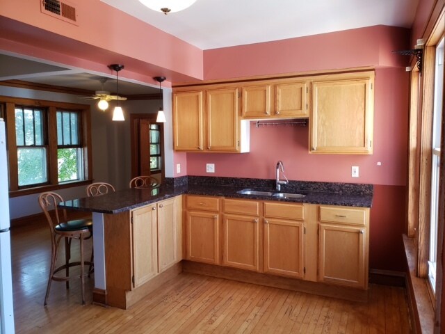 Building Photo - 3364 S Lituanica Ave