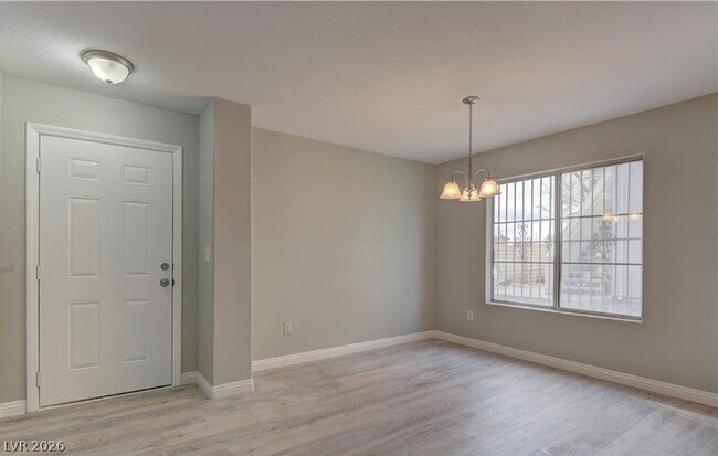Foto del edificio - 4320 W Lake Mead Blvd