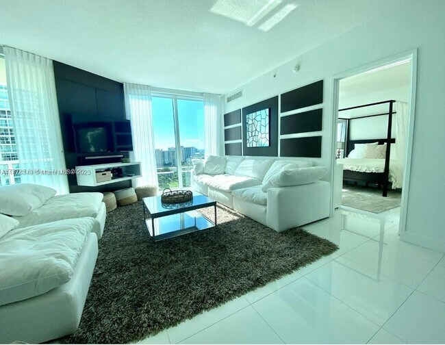 Building Photo - 250 Sunny Isles Blvd