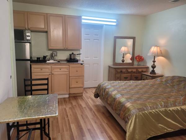 Foto del edificio - 331 Curie Dr