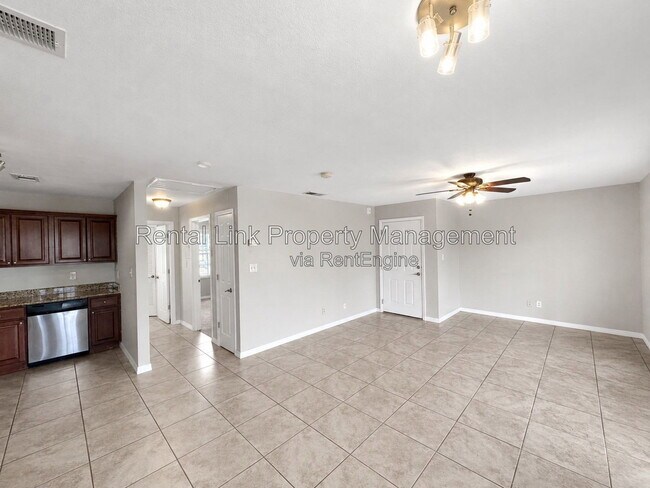 Building Photo - 4728 Beach Dr SE