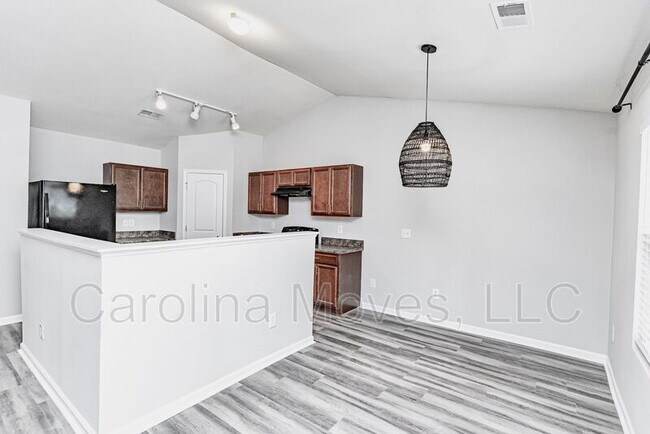 Building Photo - 46 Jones Creek Cir