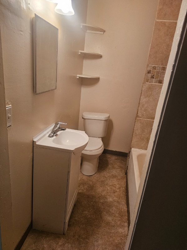 Building Photo - 6805 Clark Ave