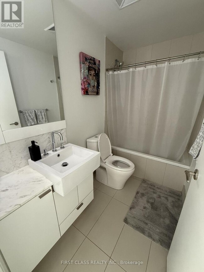 Photo du bâtiment - 88 Blue Jays Way