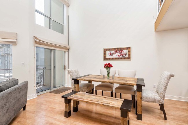 Building Photo - 655 5th St