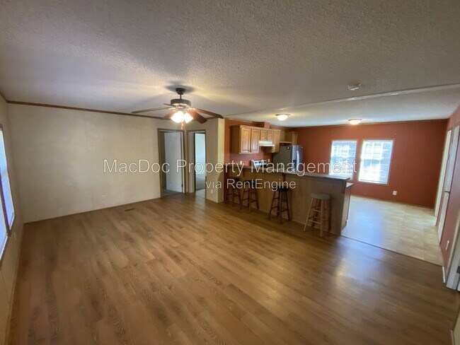 Building Photo - 6280 Mt Airy Dr