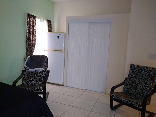 Foto del edificio - 106 Woodbury Pines Cir