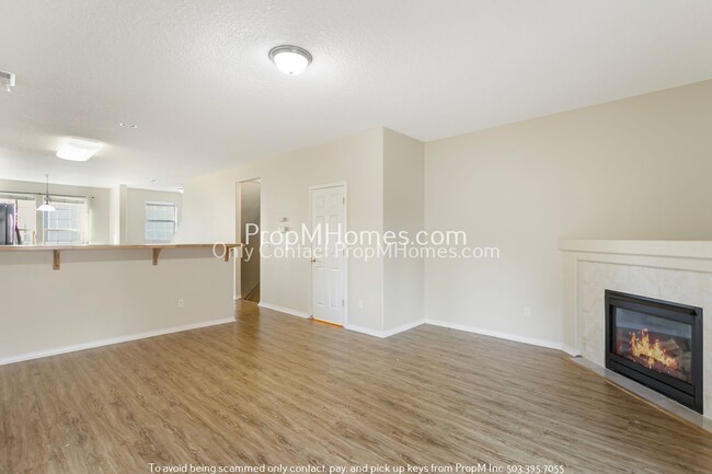 Foto del edificio - Corner Unit Townhome In Fantastic Aloha! T...