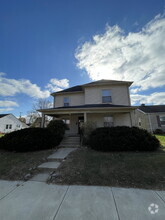 Building Photo - 703 W North St