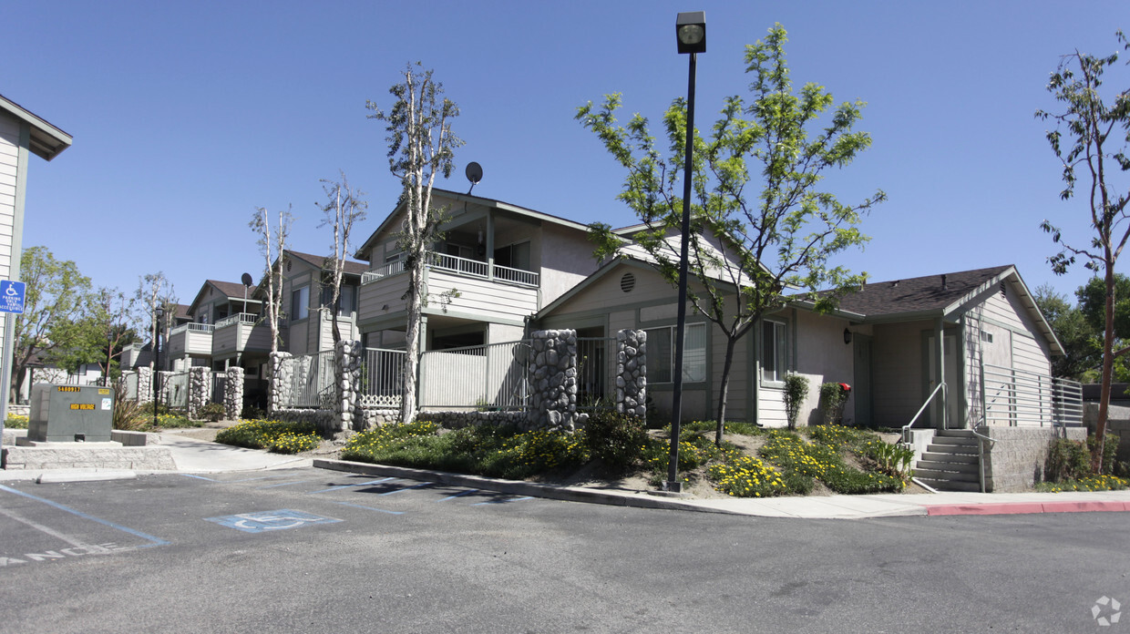 Foto del edificio - Stone Creek Apartments