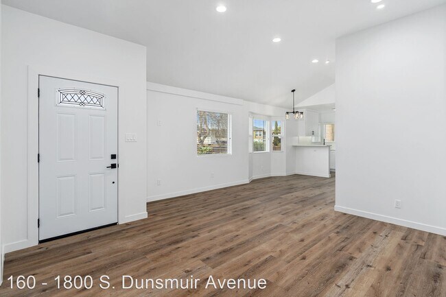 Foto del edificio - 3 br, 2 bath House - 1800 S. Dunsmuir Avenue