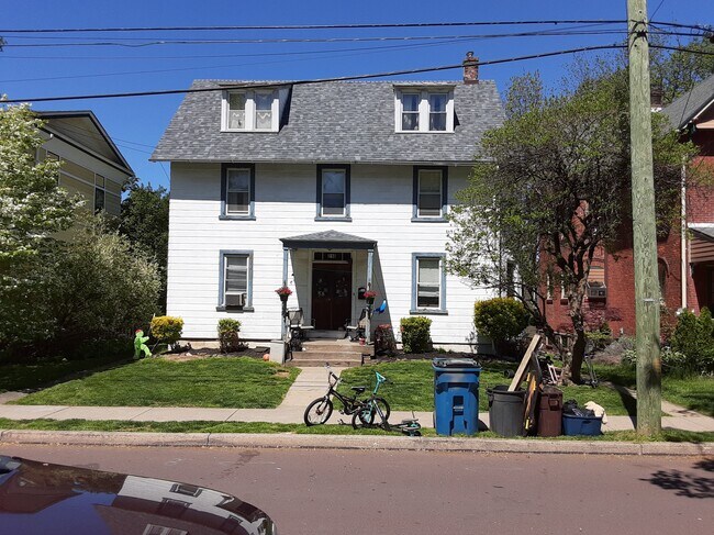 Building Photo - 210 W Montgomery Ave