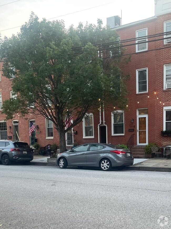 Building Photo - 1234 Hull St
