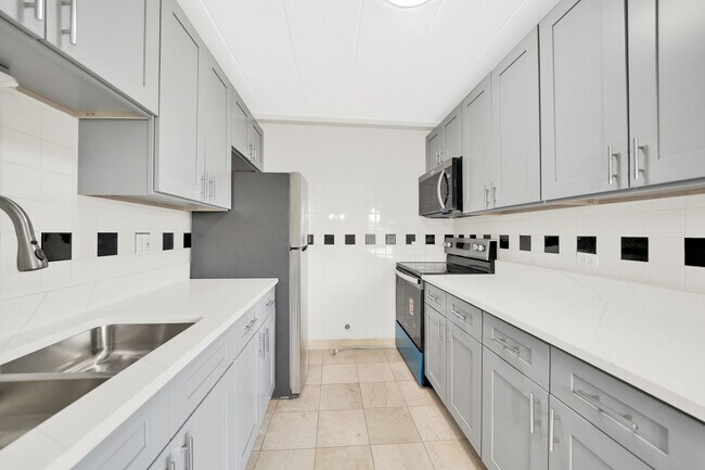 Foto del edificio - 6161 N Hoyne Ave
