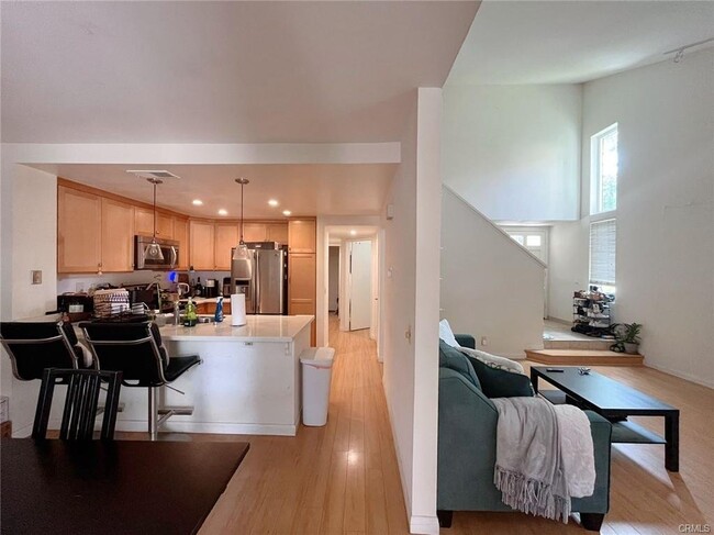 Foto del edificio - 42 Stanford Ct