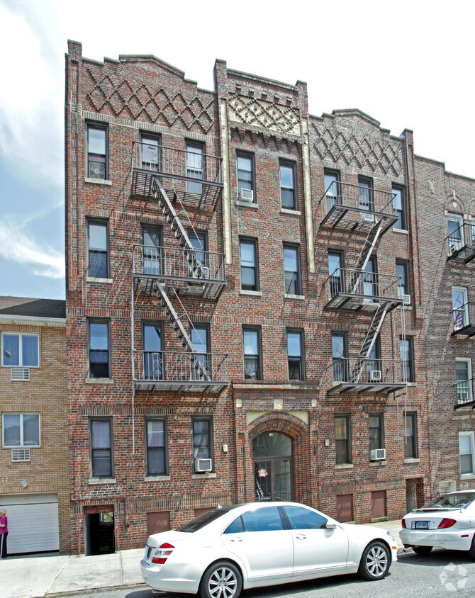 Building Photo - 179 Gelston Ave