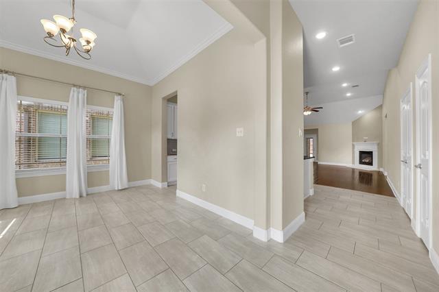 Building Photo - 5805 Zinnia Dr