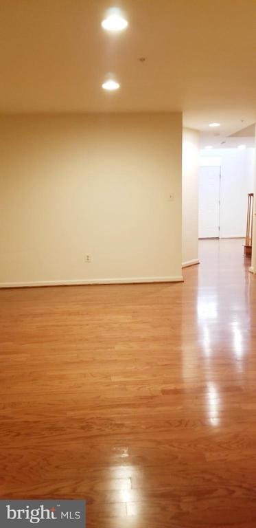 Foto del edificio - 464 Winding Rose Dr