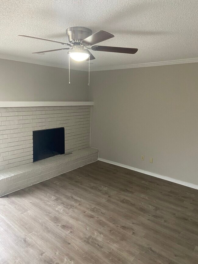 Foto del edificio - Call 918-921-9955 To Schedule Your Showing...