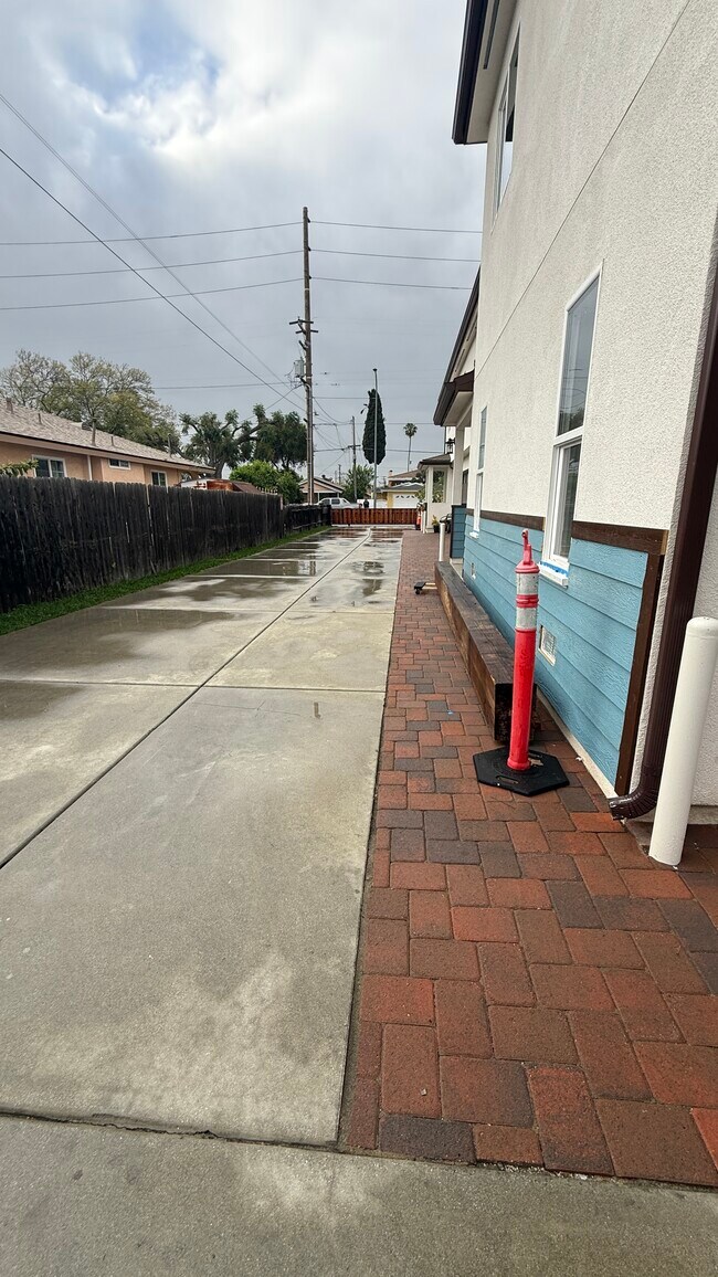 Foto del edificio - 4107 Clara St