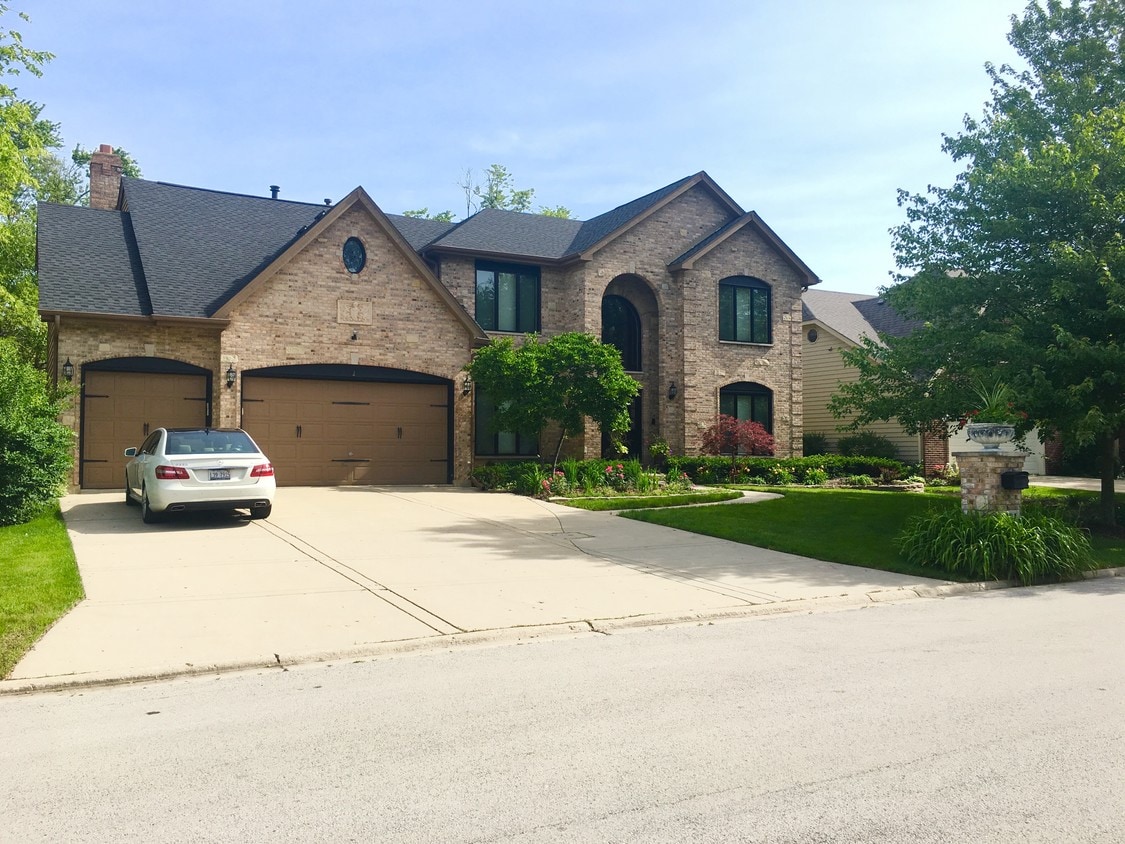 381 Crestwood Rd, Wood Dale, IL 60191 House Rental in Wood Dale, IL