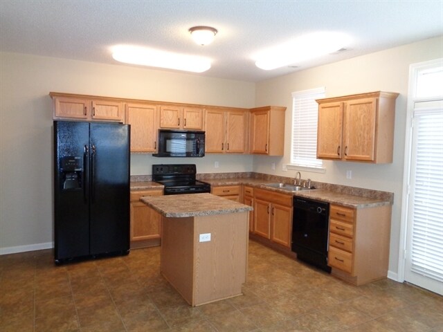 Building Photo - 4665 Tulip Creek Drive