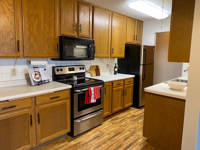 Building Photo - 12852 Nicollet Ave